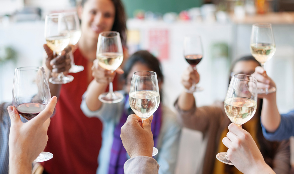 wine glasses toast